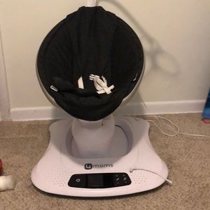4 moms mamaroo